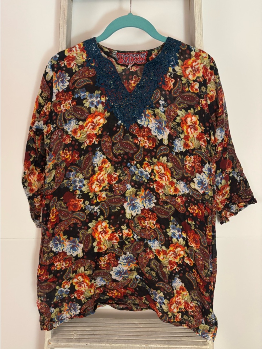 Brikica XS embroidered vintage-inspired bohemian kaftan tunic, global village